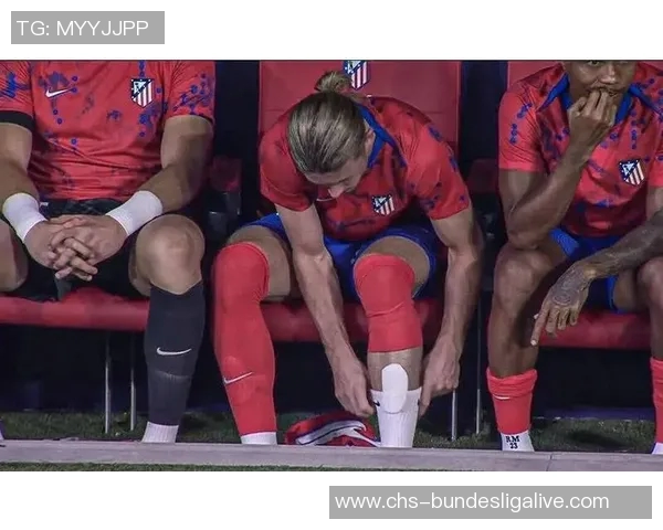 曼联冬窗确定一人离队拉爵租借法甲球队锻炼不被阿莫林重用